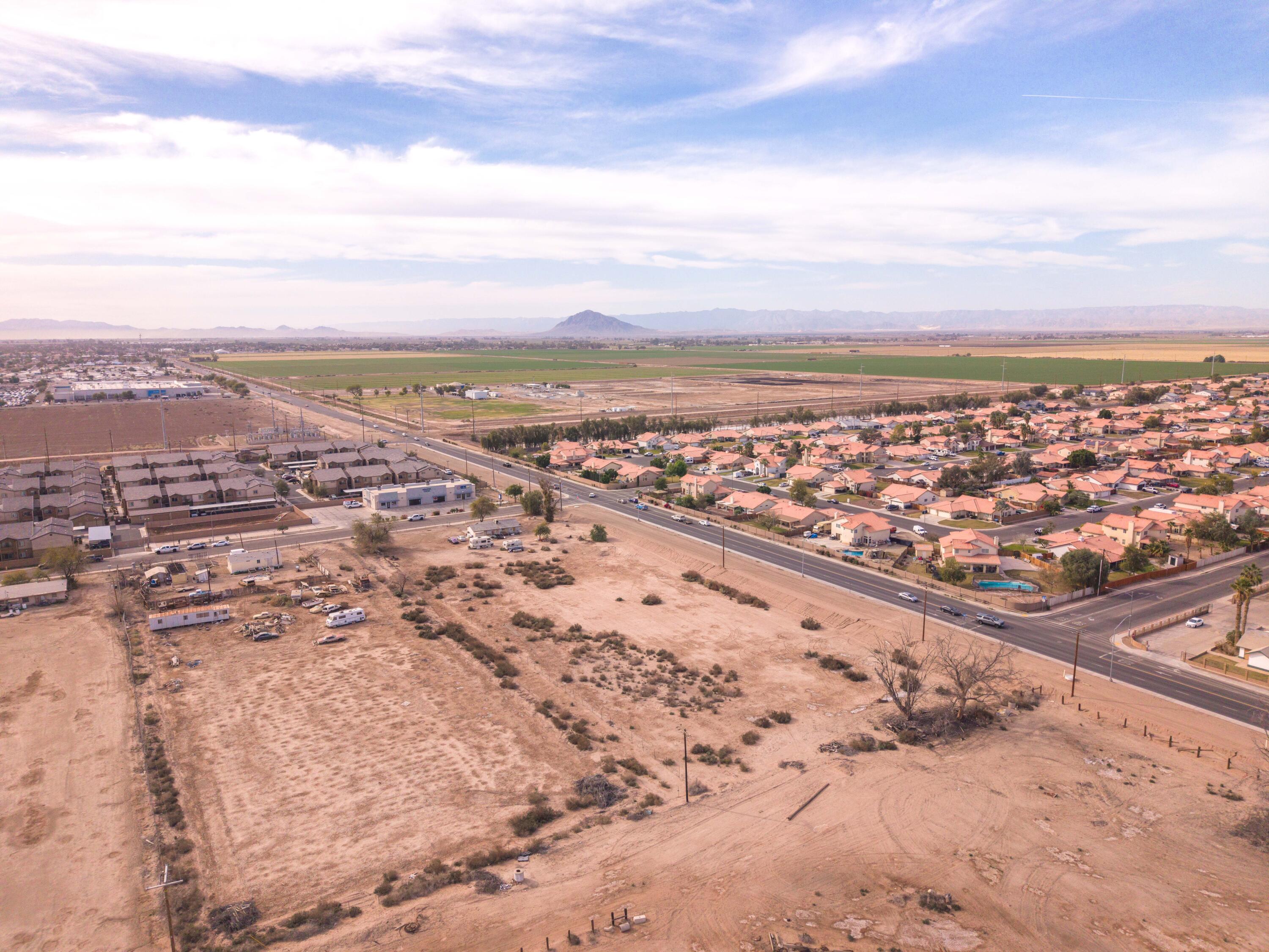 498 West Wall Road Imperial, CA 92251 - Photo 12 of 13 a view of city and ocean