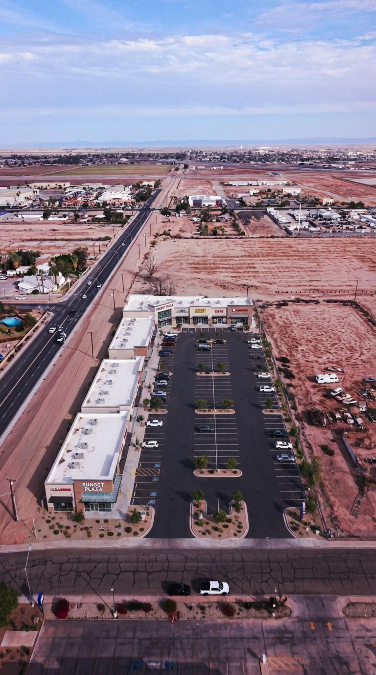 498 West Wall Road Imperial, CA 92251 - Photo 4 of 13 a view of a city