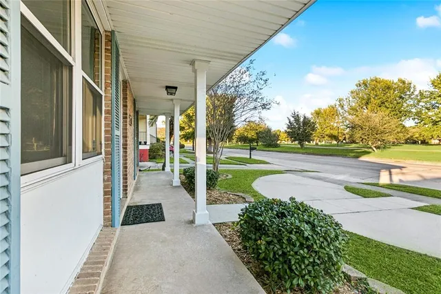 $320,000 | 6548 Pontchartrain Boulevard, New Orleans, LA 70124