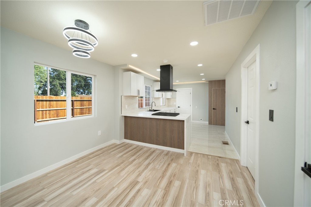 204 West 25th Street Merced, CA 95340 - Photo 7 of 22 dinning area