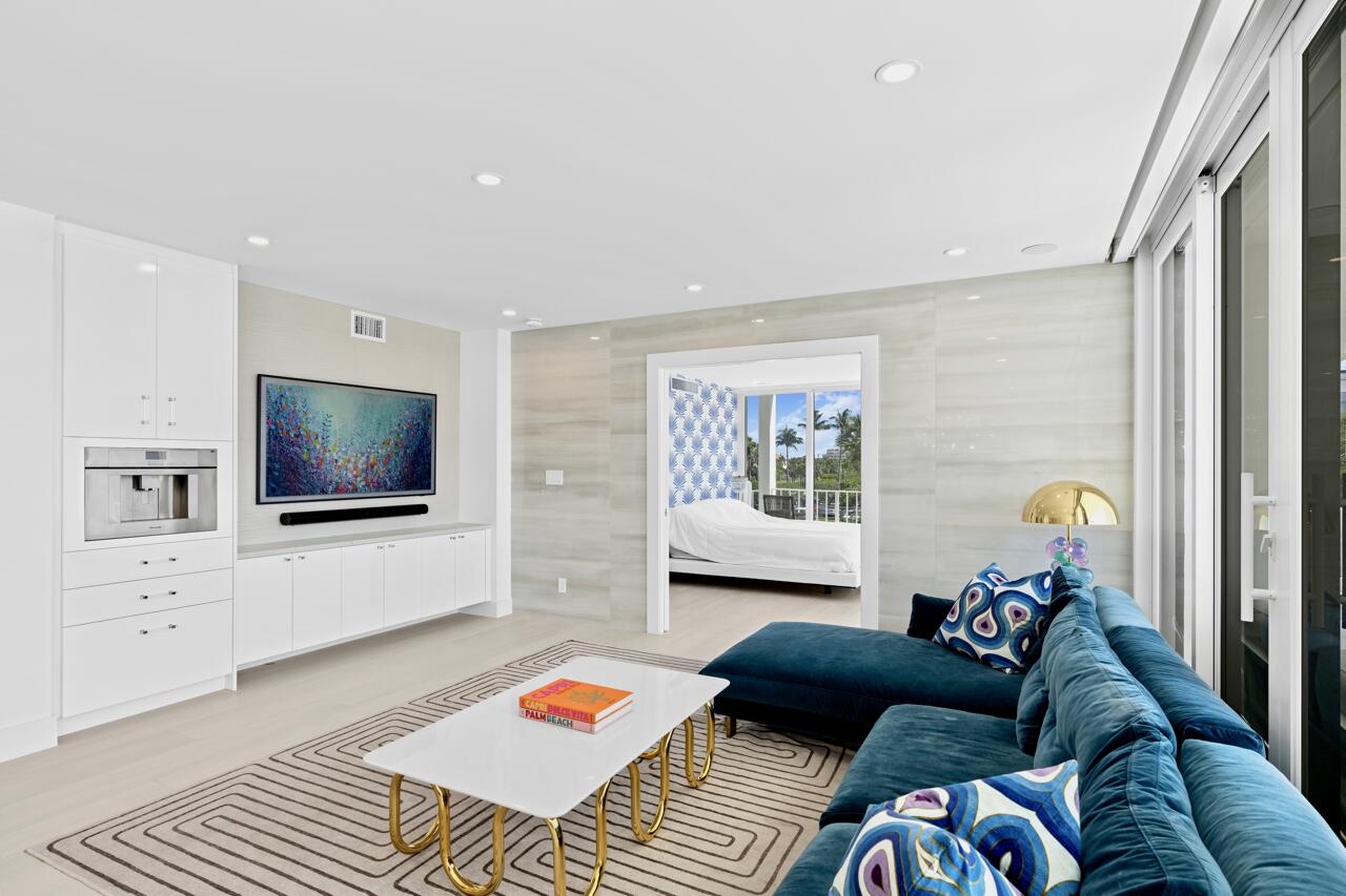 2784 South Ocean Boulevard, Unit 201E Palm Beach, FL 33480 - Photo 13 of 40 Family Room