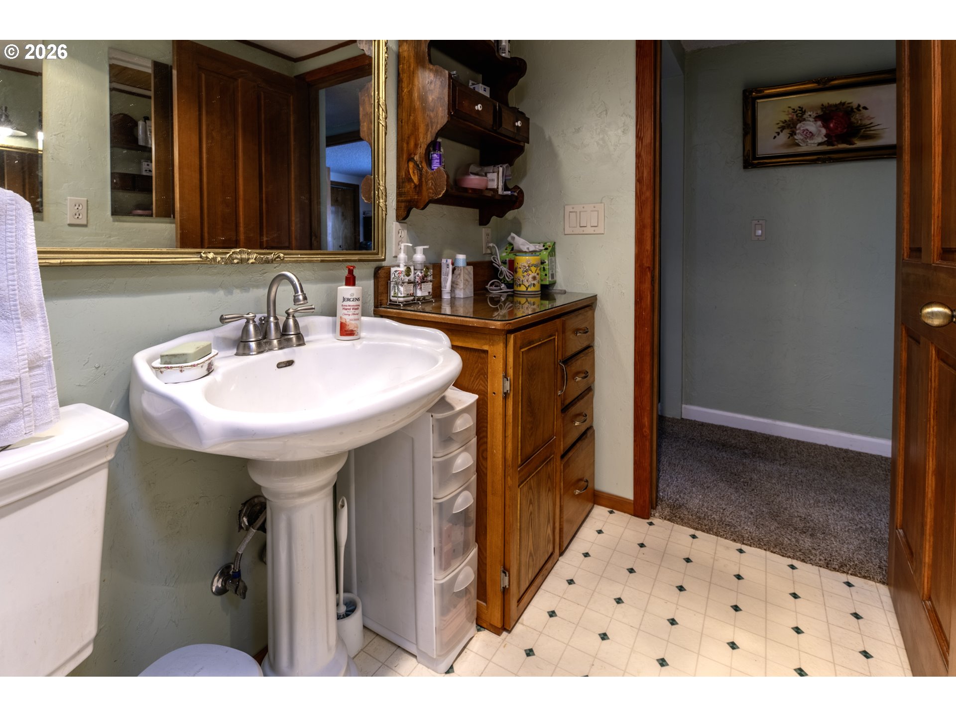 1903 17th Street Florence, OR 97439 - Photo 19 of 48 Bathroom