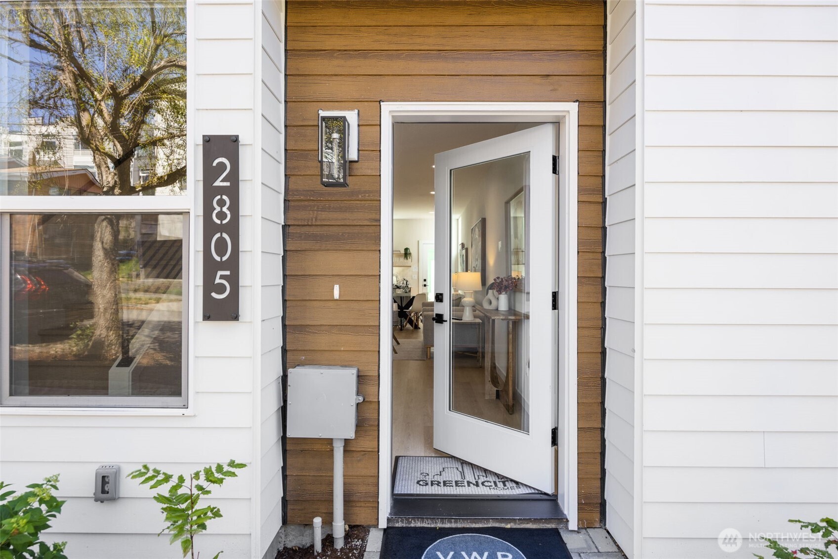 2805 South Charles Street Seattle, WA 98144 - Photo 4 of 29