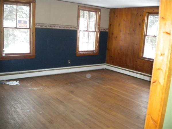 12 Hastings Pond Road Warwick, MA 01378 - Photo 5 of 11 Gallery Image 5