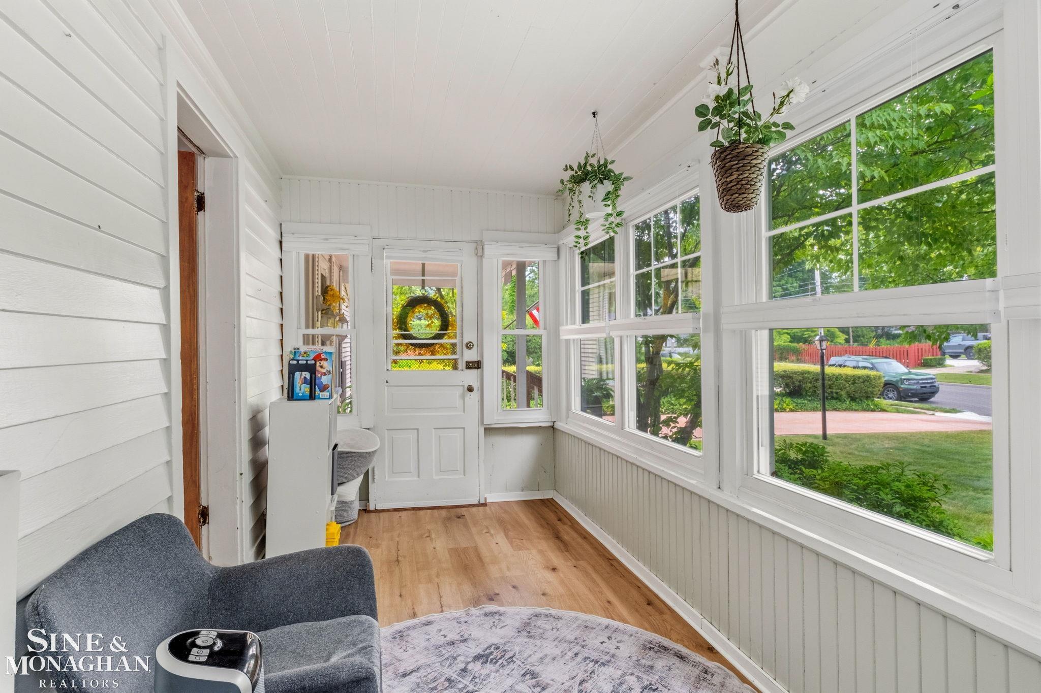 134 Kerby Road Grosse Pointe, MI 48236 - Photo 6 of 69 50213365-b54efd0b-1350-4020-b152-18274a38ad1d.JPG