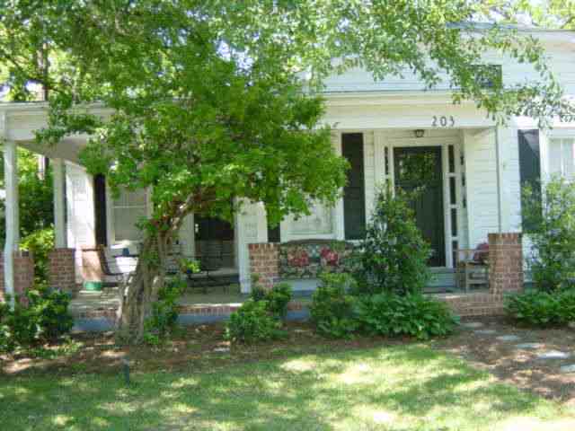 203 Thackston Street Fountain Inn, SC 29644 - Photo 2 of 10