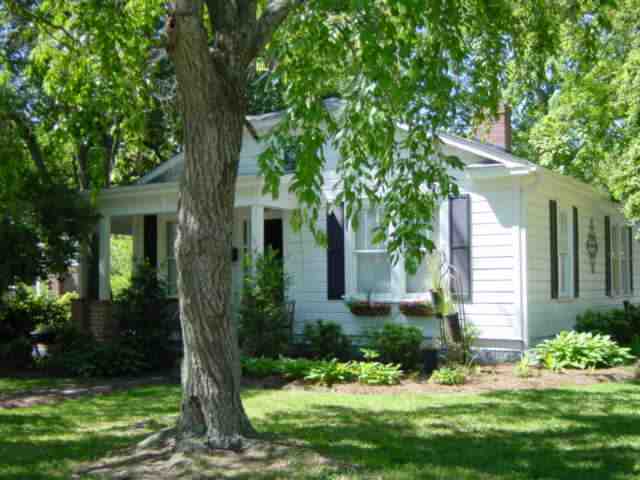 203 Thackston Street Fountain Inn, SC 29644 - Photo 3 of 10