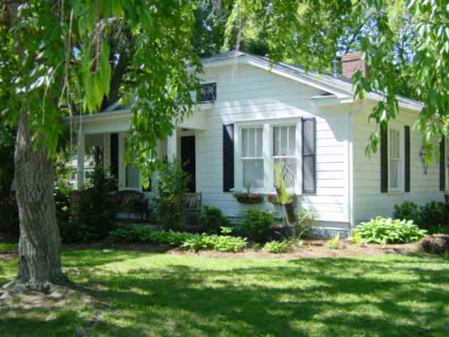 203 Thackston Street Fountain Inn, SC 29644 - Photo 4 of 10