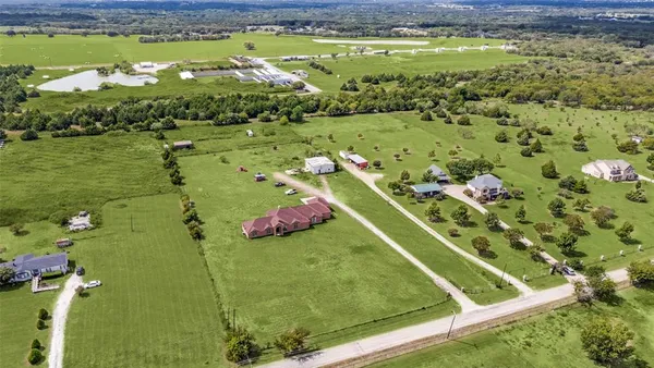 $789,000 | 7509 County Road 526, Mansfield, TX 76063