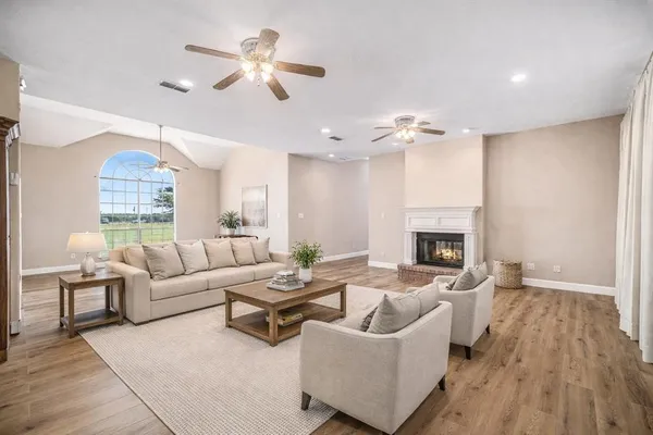 $789,000 | 7509 County Road 526, Mansfield, TX 76063