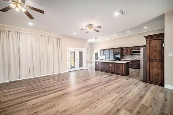 $789,000 | 7509 County Road 526, Mansfield, TX 76063