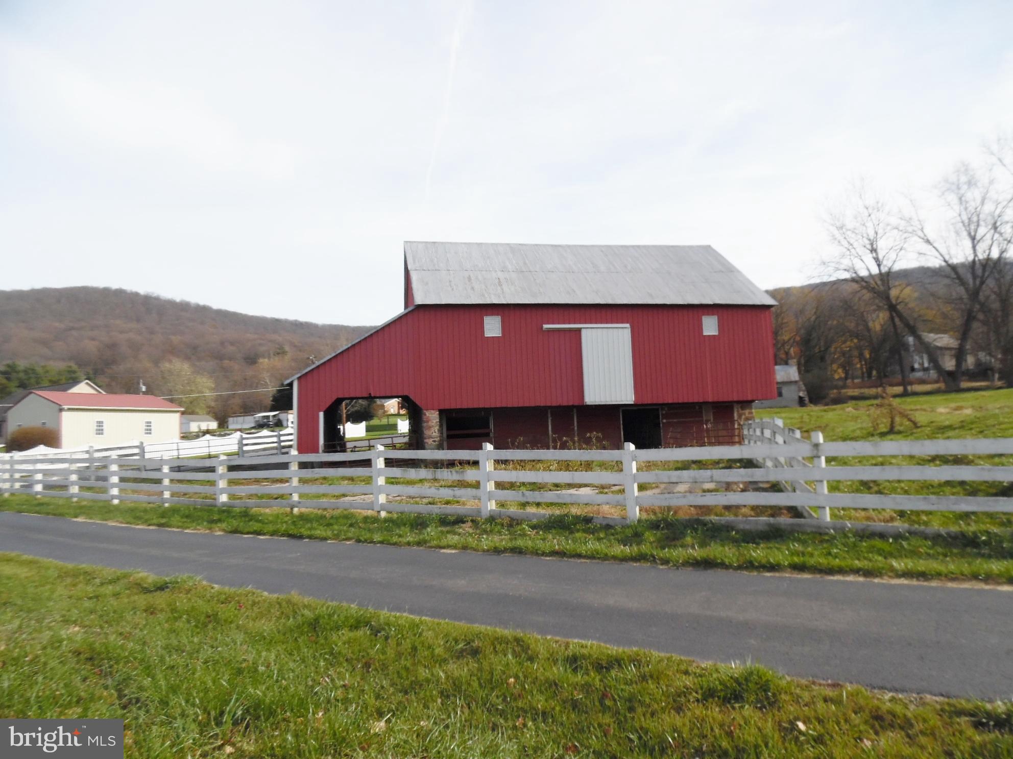 8877 Hawbottom Road Middletown, MD 21769 - Photo 3 of 22 Big Bank Barn w/ run in