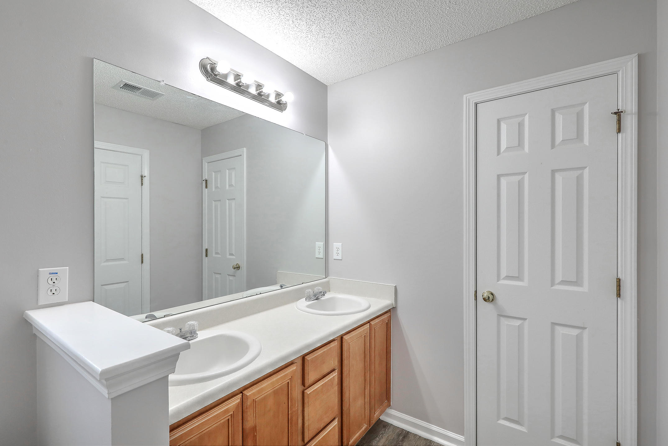 240 Dunning Road Summerville, SC 29486 - Photo 22 of 32 Master bath