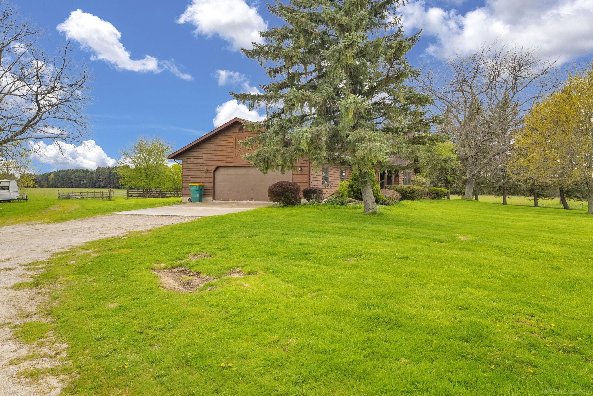 5800 Deckerville Road Deckerville, MI 48427 - Photo 8 of 68
