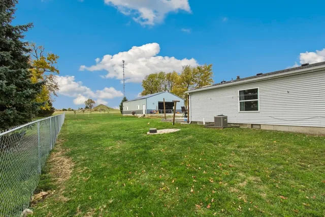 $199,900 | 2098 Stone Road, Ashton, IL 61006