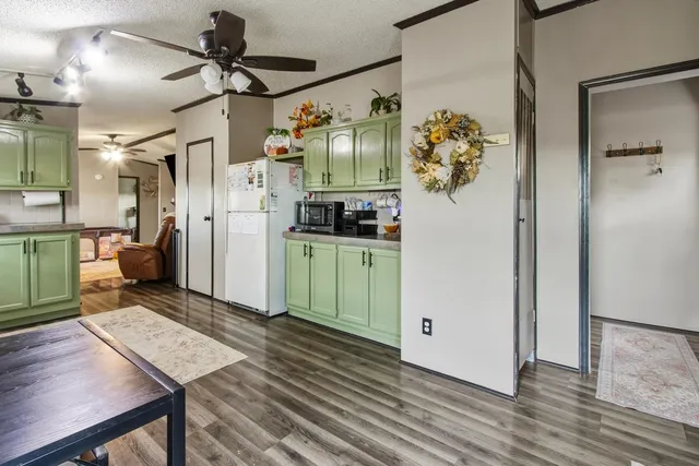 $199,900 | 2098 Stone Road, Ashton, IL 61006