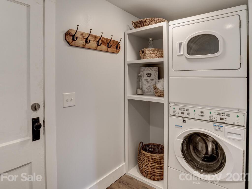 36 Center Pigeon Road Canton, NC 28716 - Photo 28 of 30 a utility room with dryer and washer