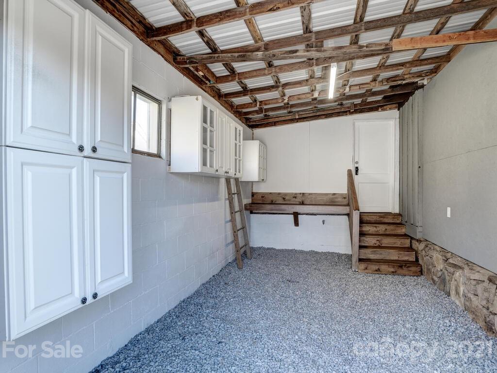 36 Center Pigeon Road Canton, NC 28716 - Photo 29 of 30 a view of entryway