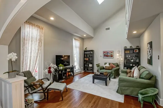 $575,000 | 931 Evelina Street, New Orleans, LA 70114