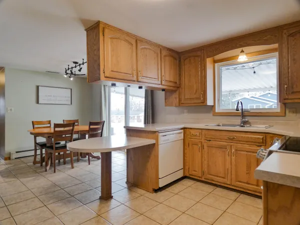 $419,900 | 929 Marvelle Lane, Green Bay, WI 54304