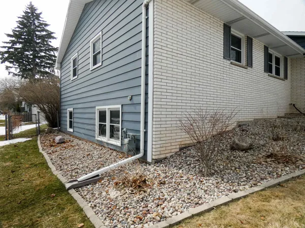 $419,900 | 929 Marvelle Lane, Green Bay, WI 54304