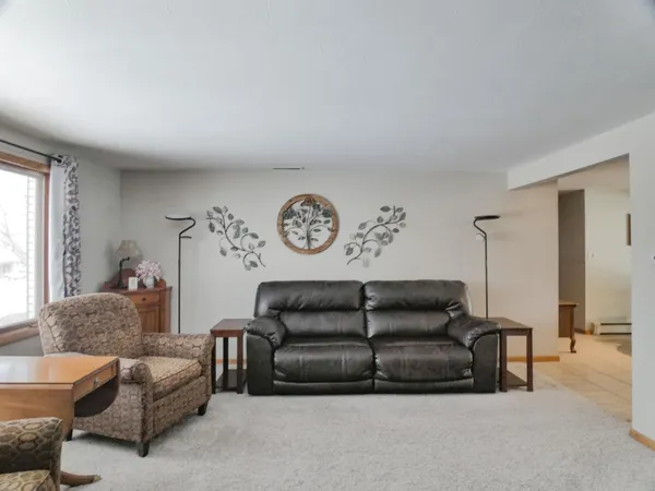 $419,900 | 929 Marvelle Lane, Green Bay, WI 54304