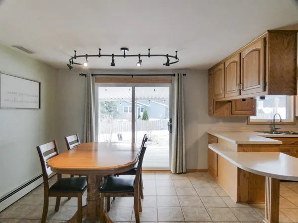 $419,900 | 929 Marvelle Lane, Green Bay, WI 54304