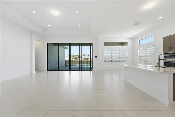 $7,600 | 9971 Migration Point, Palm Beach Gardens, FL 33412