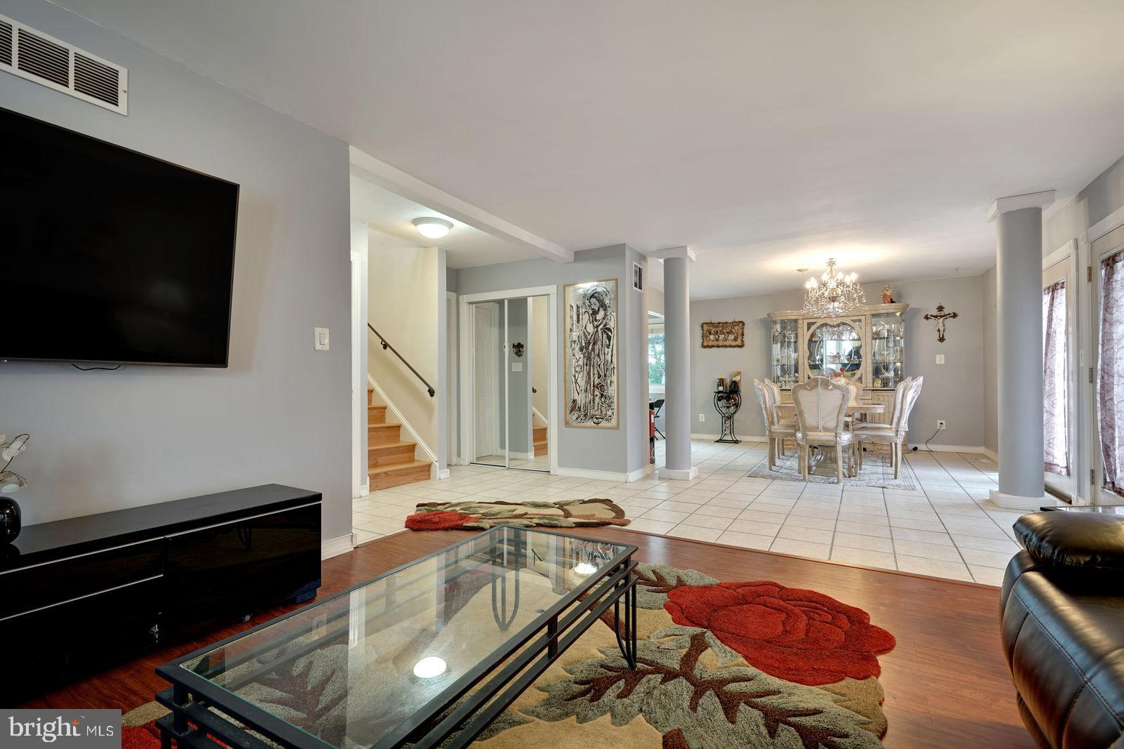 2 Robertson Road East Windsor, NJ 08520 - Photo 4 of 25 Living Room