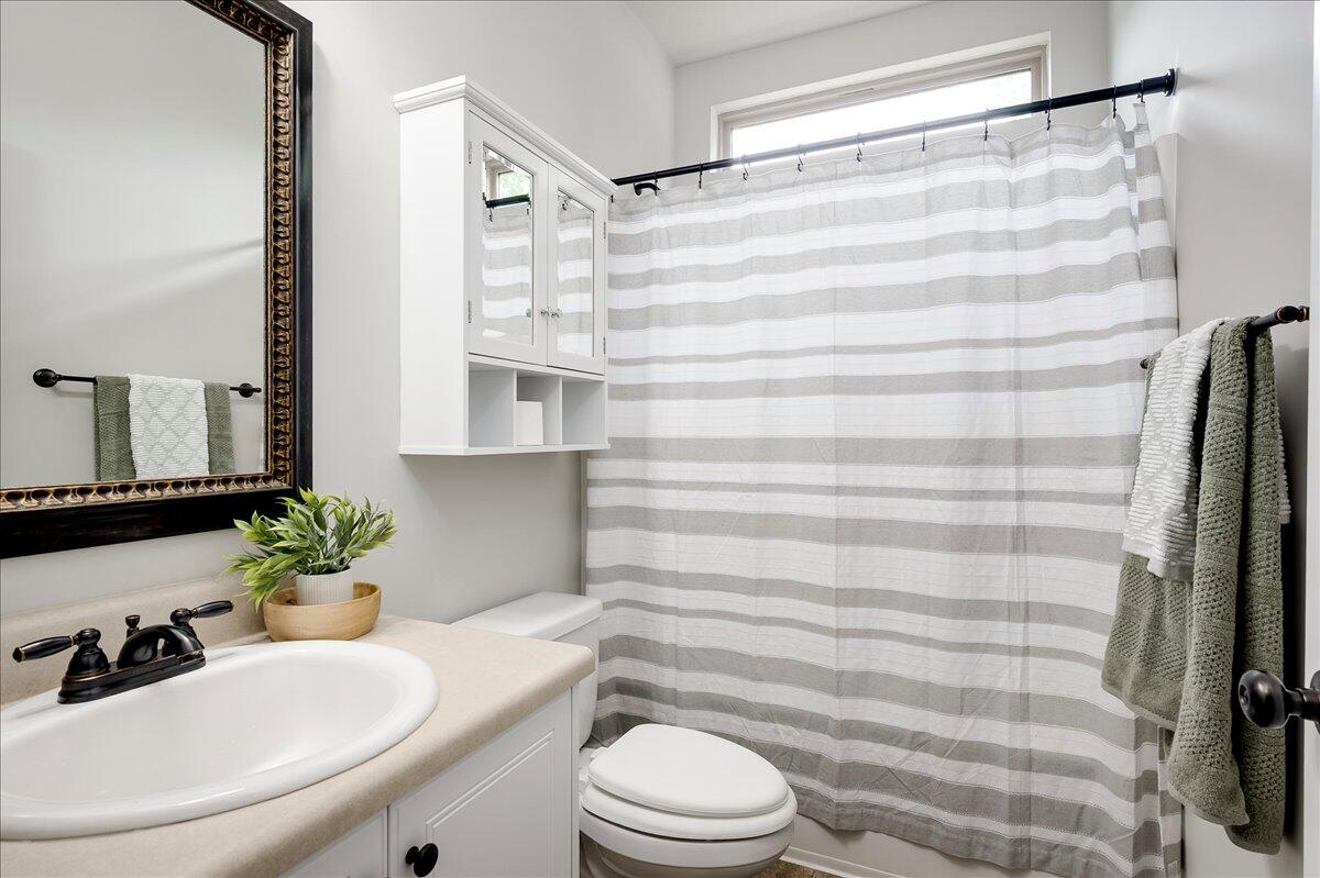 6002 Tyne Lane Grovetown, GA 30813 - Photo 17 of 35 Guest Bathroom