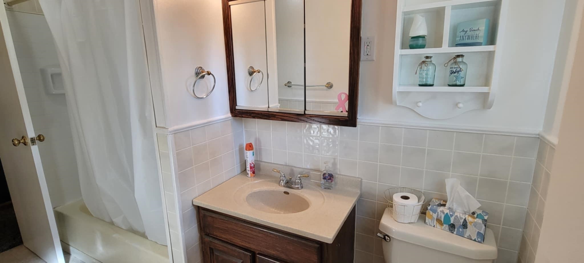 451 Rebecca Road Belvidere, IL 61008 - Photo 24 of 30 a bathroom with a sink and a mirror