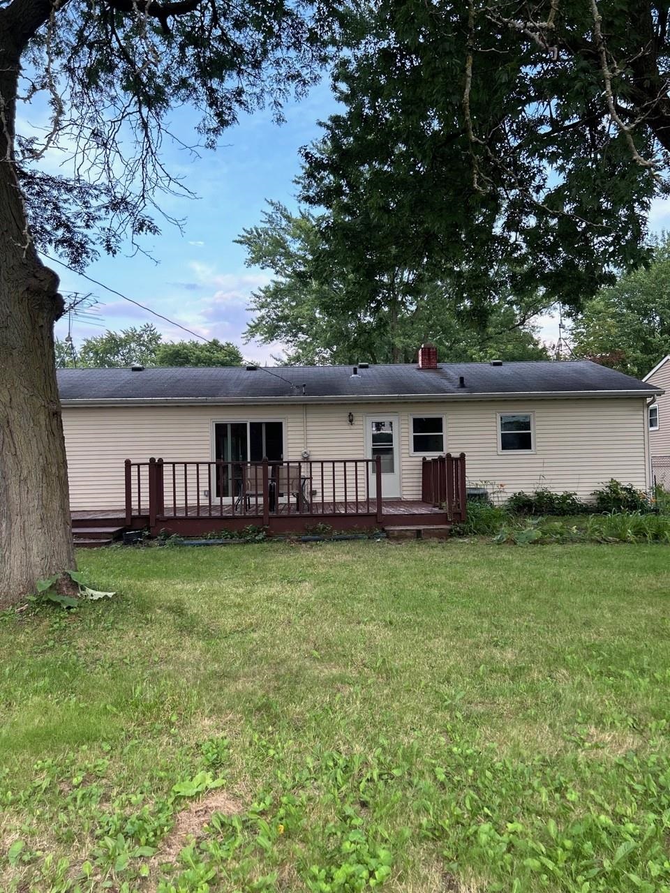 451 Rebecca Road Belvidere, IL 61008 - Photo 28 of 30 a front view of a house with a garden