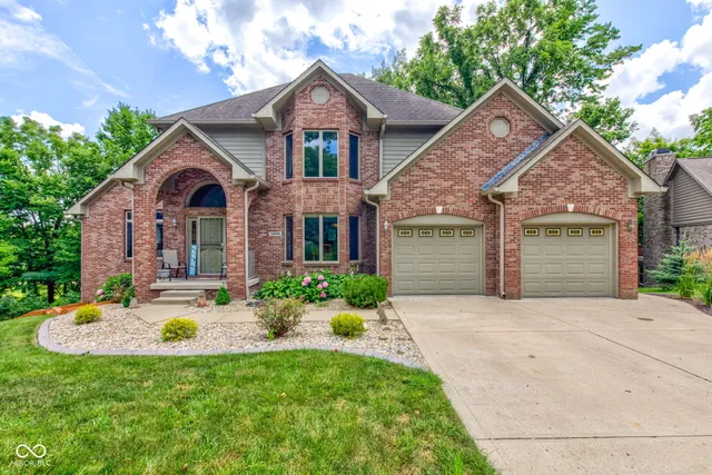 $585,000 | 5895 Annanhill Court, Avon, IN 46123
