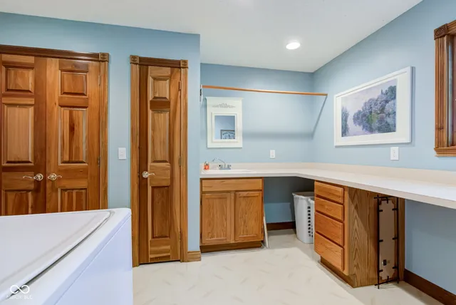 $585,000 | 5895 Annanhill Court, Avon, IN 46123