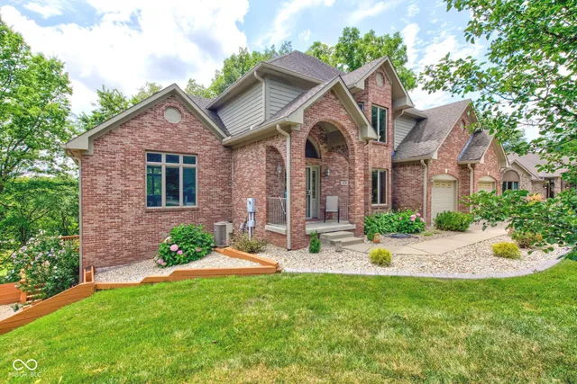 $585,000 | 5895 Annanhill Court, Avon, IN 46123