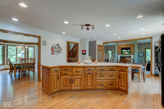 $585,000 | 5895 Annanhill Court, Avon, IN 46123