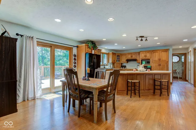 $585,000 | 5895 Annanhill Court, Avon, IN 46123