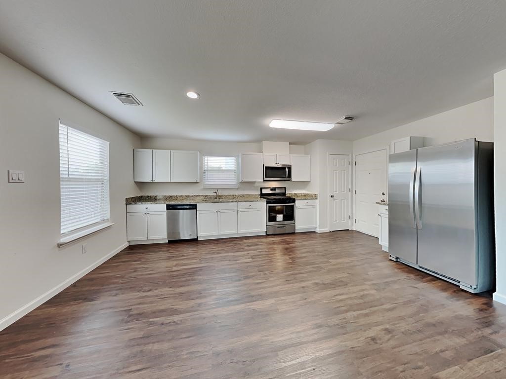 4006 Carmel Ridge Way Pasadena, TX 77503 - Photo 2 of 20