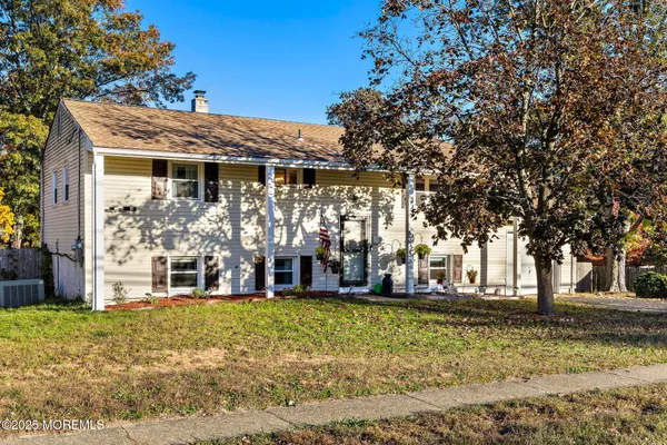 $599,999 | 28 Salem Hill Road, Howell, NJ 07731