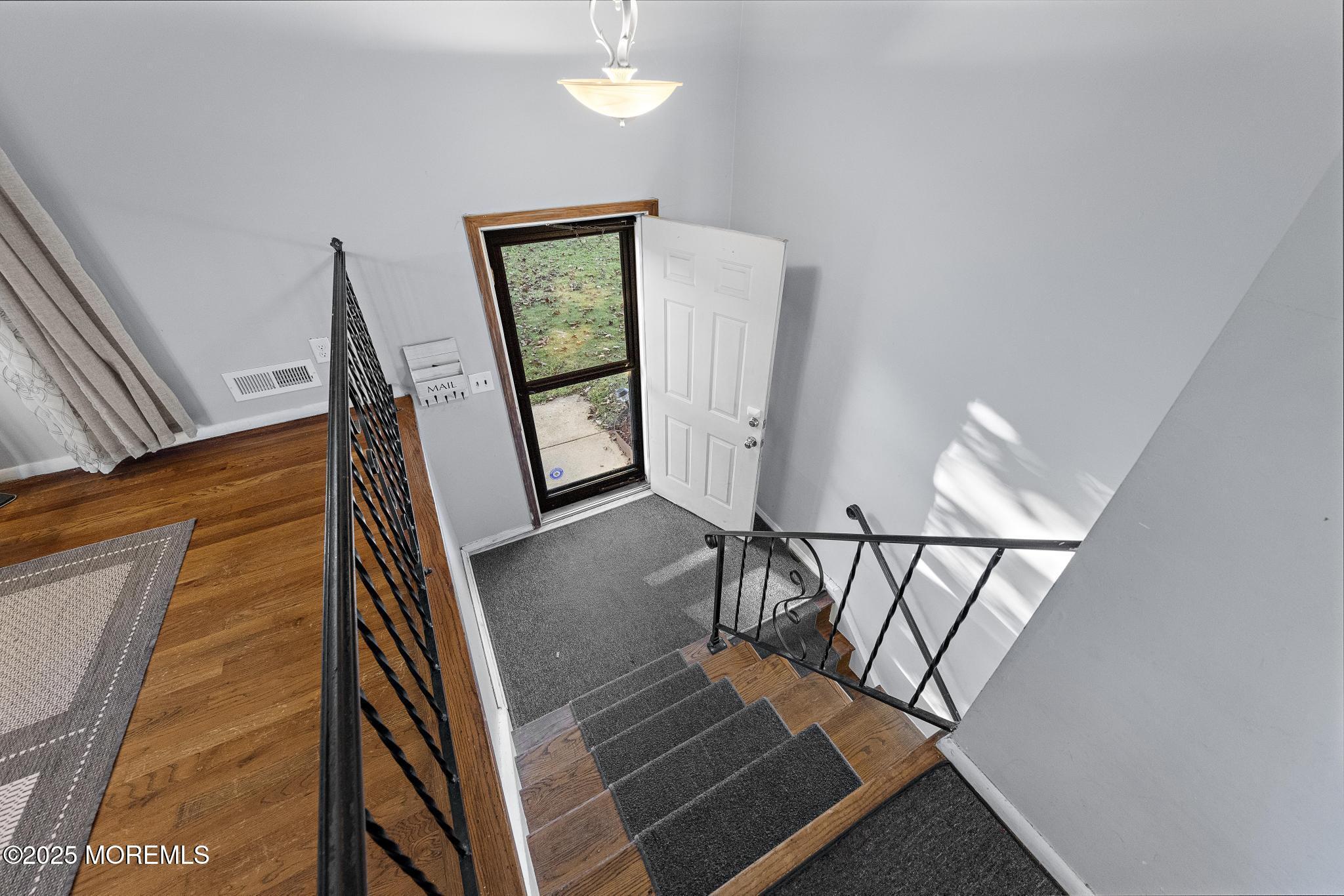 28 Salem Hill Road Howell, NJ 07731 - Photo 8 of 25 28 Salem Hill Dr (18)