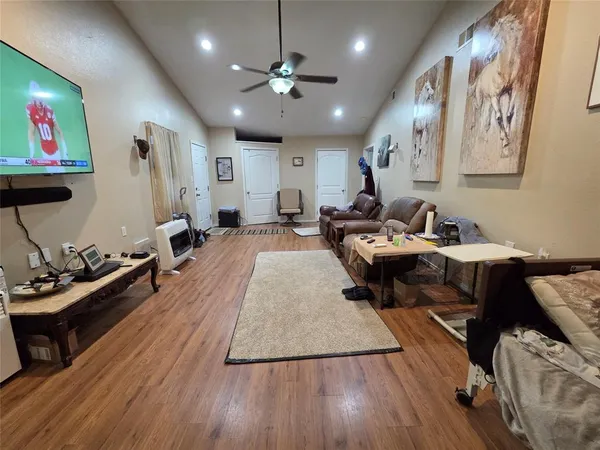 $279,000 | 484 County Road 1206, Savoy, TX 75479