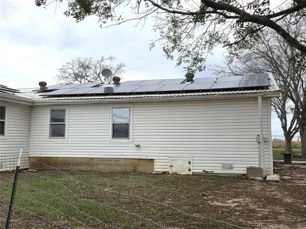 $279,000 | 484 County Road 1206, Savoy, TX 75479