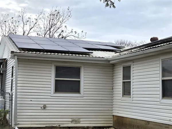 $279,000 | 484 County Road 1206, Savoy, TX 75479