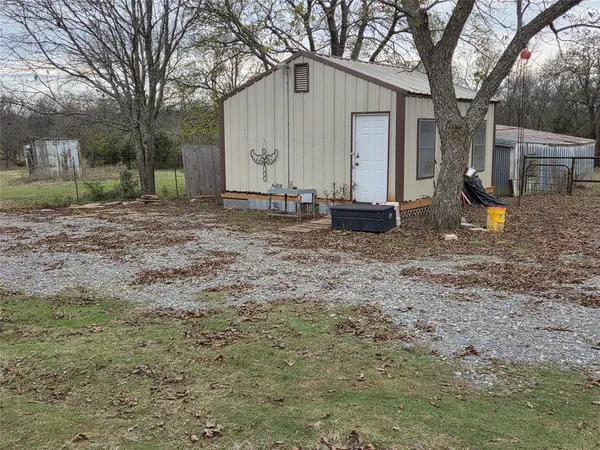 $279,000 | 484 County Road 1206, Savoy, TX 75479