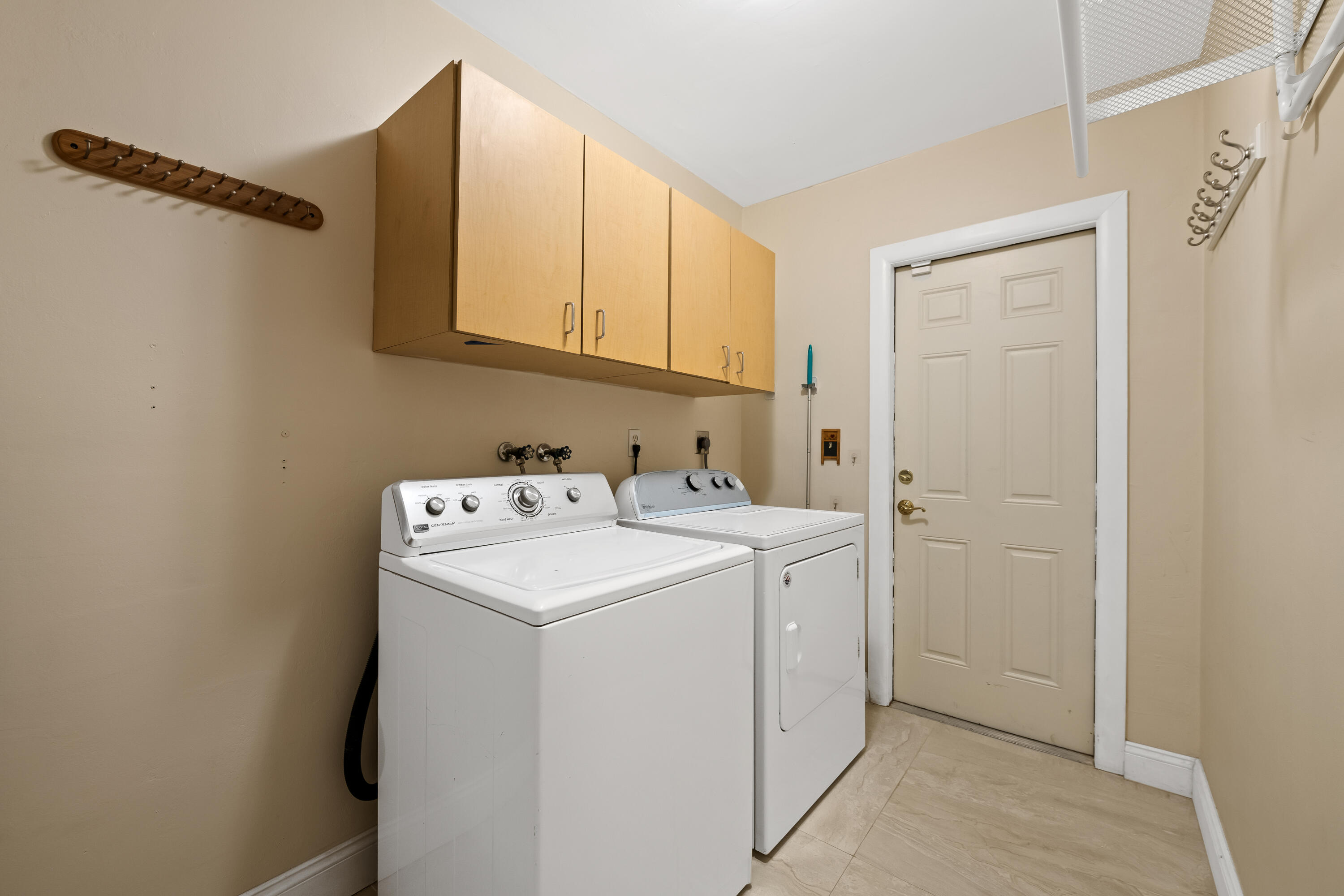 5720 Southwest 7th Street Plantation, FL 33317 - Photo 38 of 42 Laundry