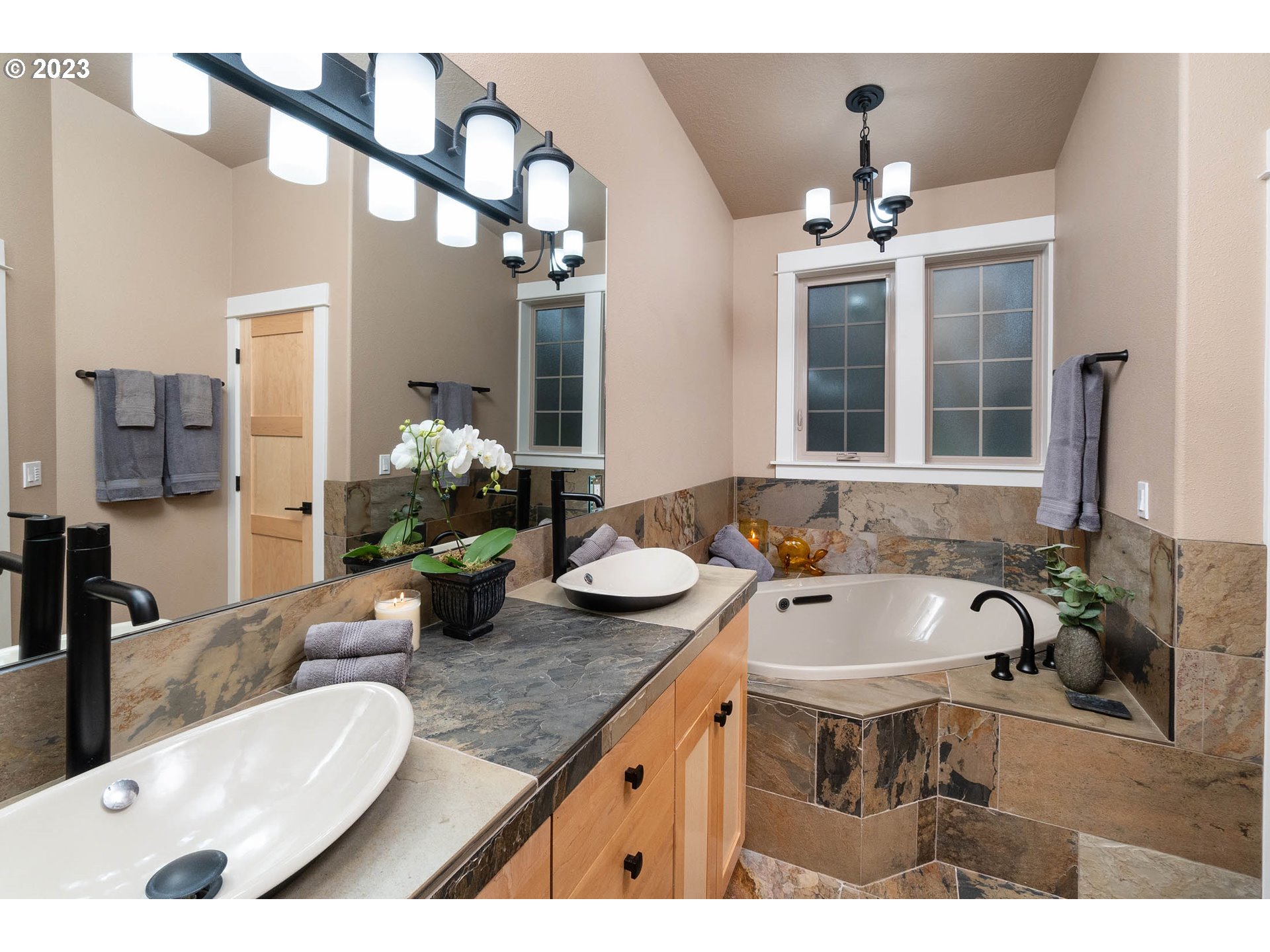 60446 Seventh Mountain Drive Bend, OR 97702 - Photo 18 of 34