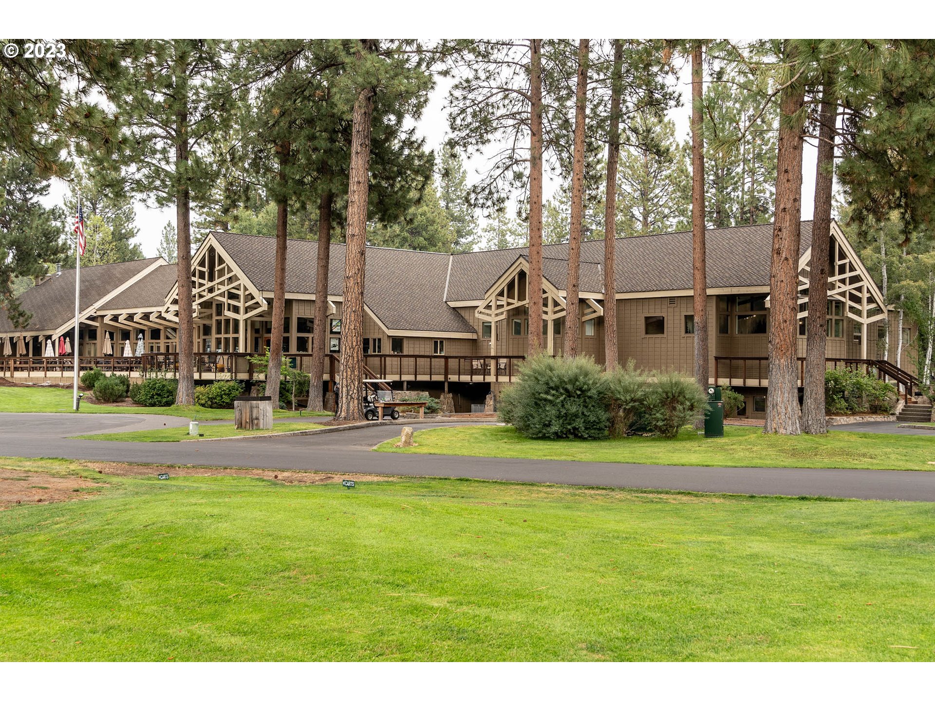 60446 Seventh Mountain Drive Bend, OR 97702 - Photo 27 of 34