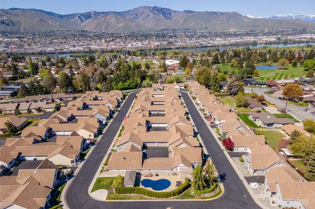 $490,000 | 1494 Eastmont Avenue, Unit 56, East Wenatchee, WA 98802