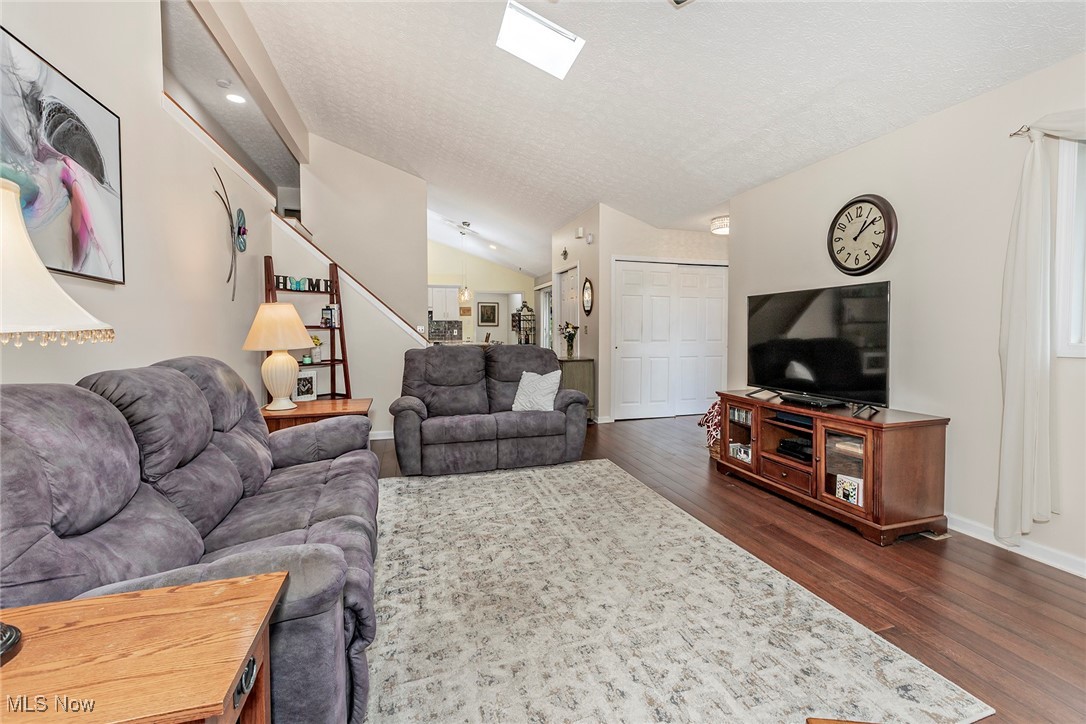 5141 Chillicothe Road Chagrin Falls, OH 44022 - Photo 6 of 46 Great Room