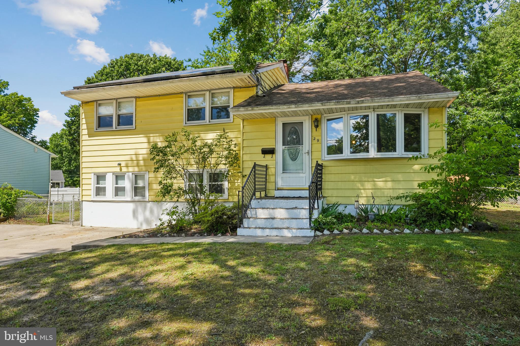 29 Trinity Place Barrington, NJ 08007 - Photo 3 of 26